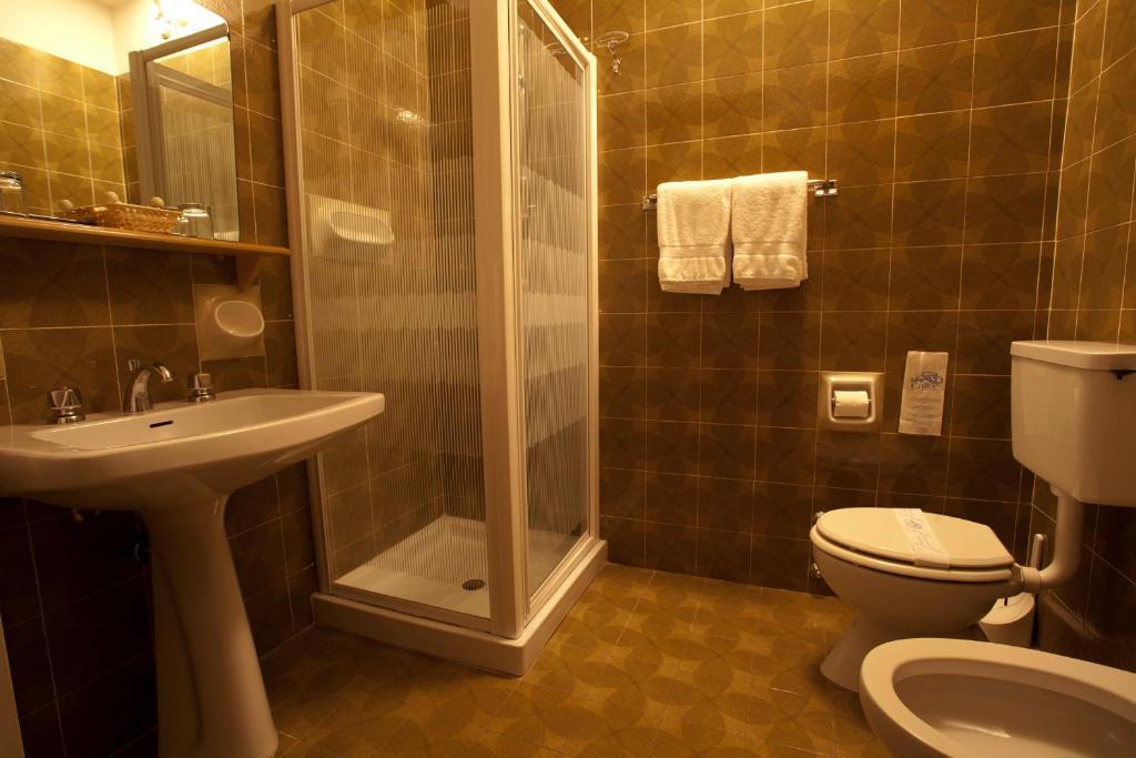 Nebbiuno Tre Laghi Hotel חדר תמונה