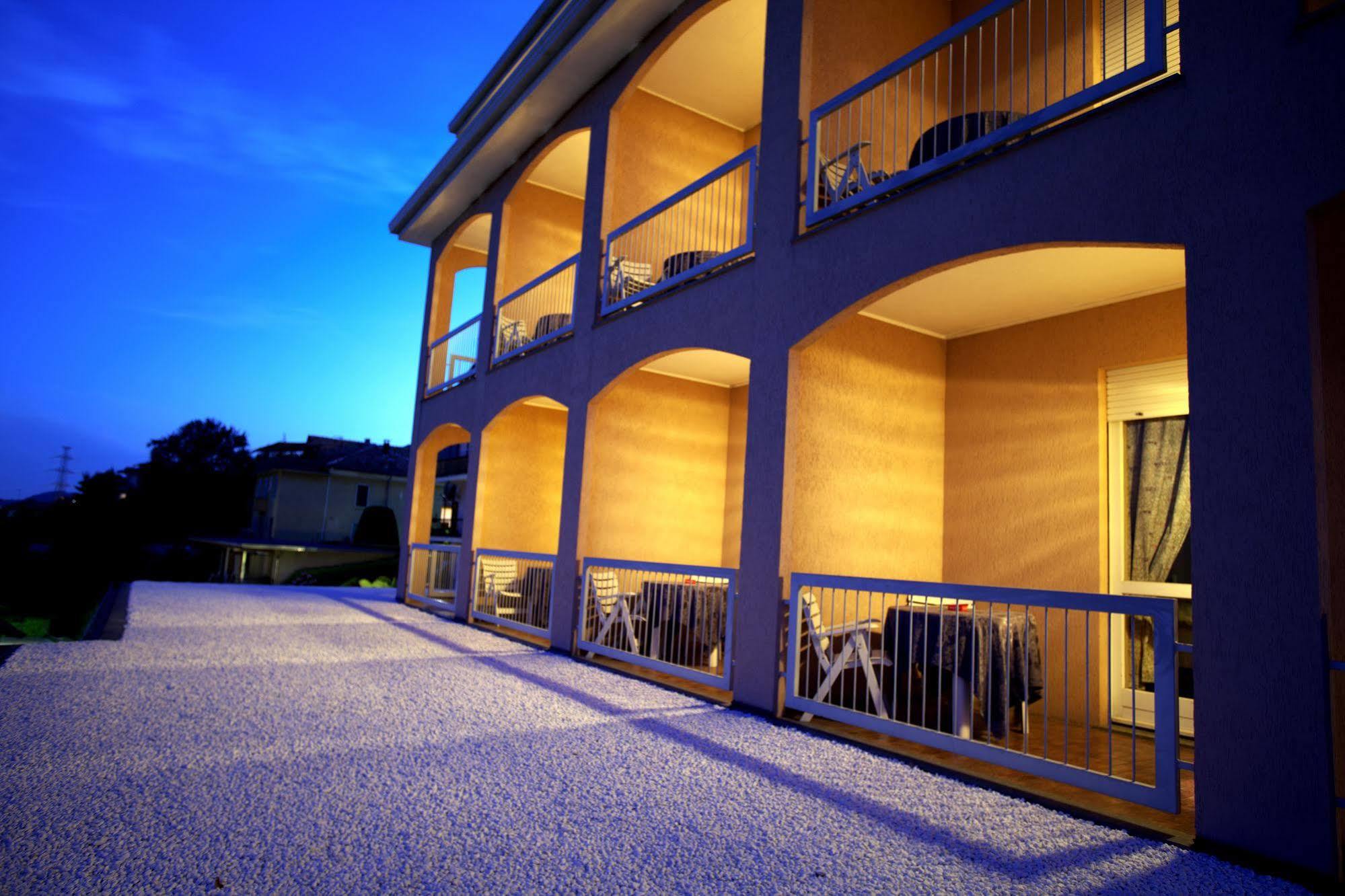 Nebbiuno Tre Laghi Hotel מראה חיצוני תמונה
