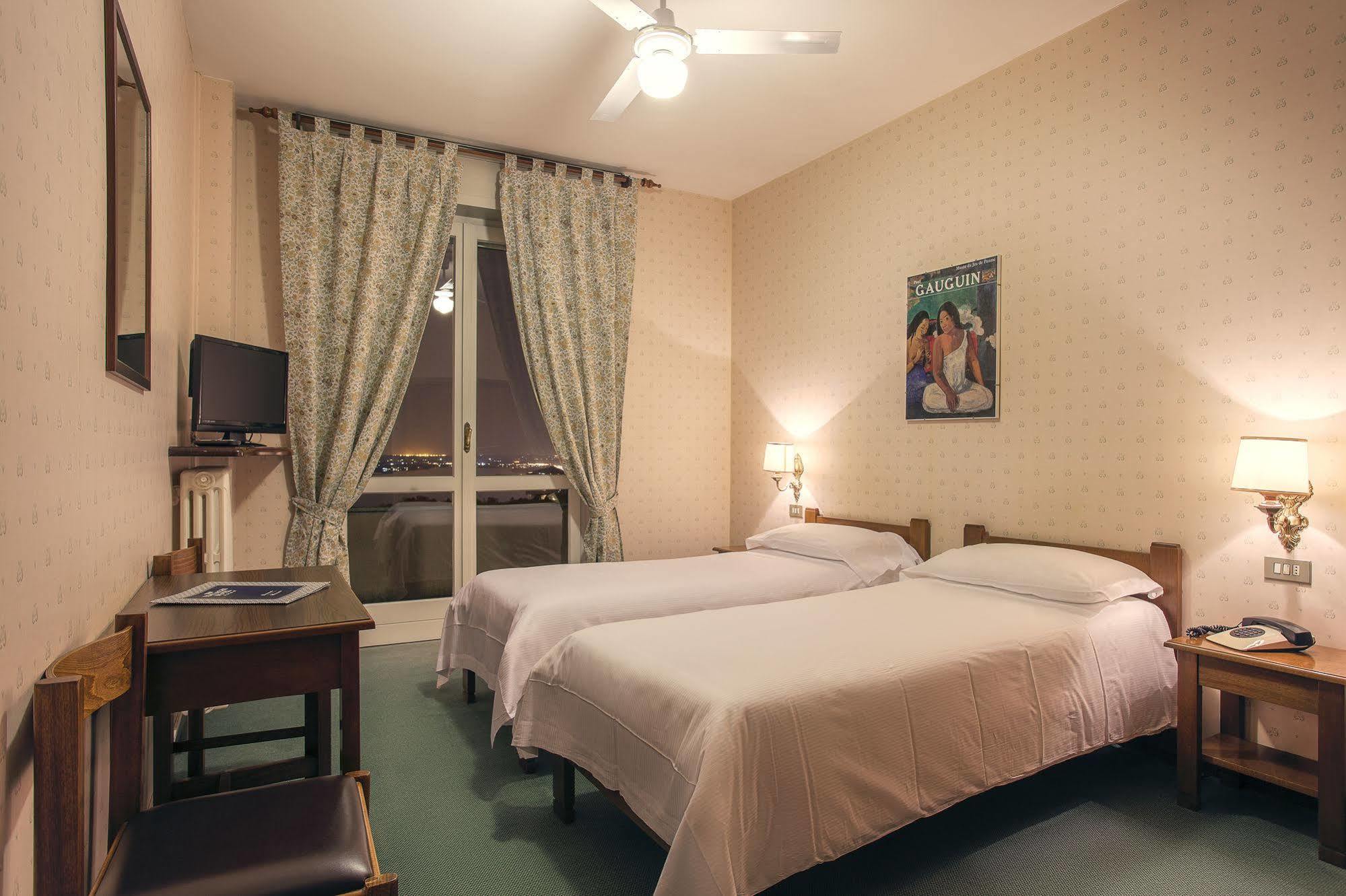 Nebbiuno Tre Laghi Hotel מראה חיצוני תמונה