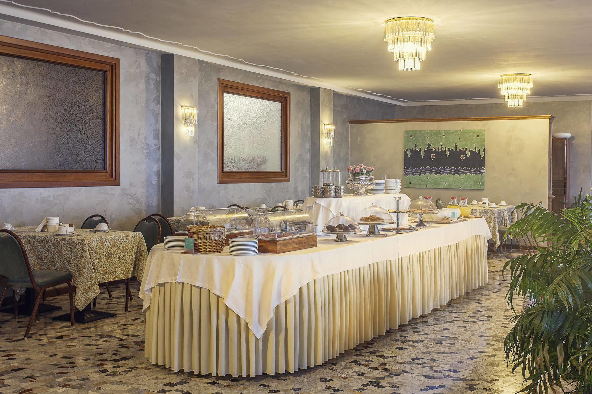 Nebbiuno Tre Laghi Hotel מראה חיצוני תמונה