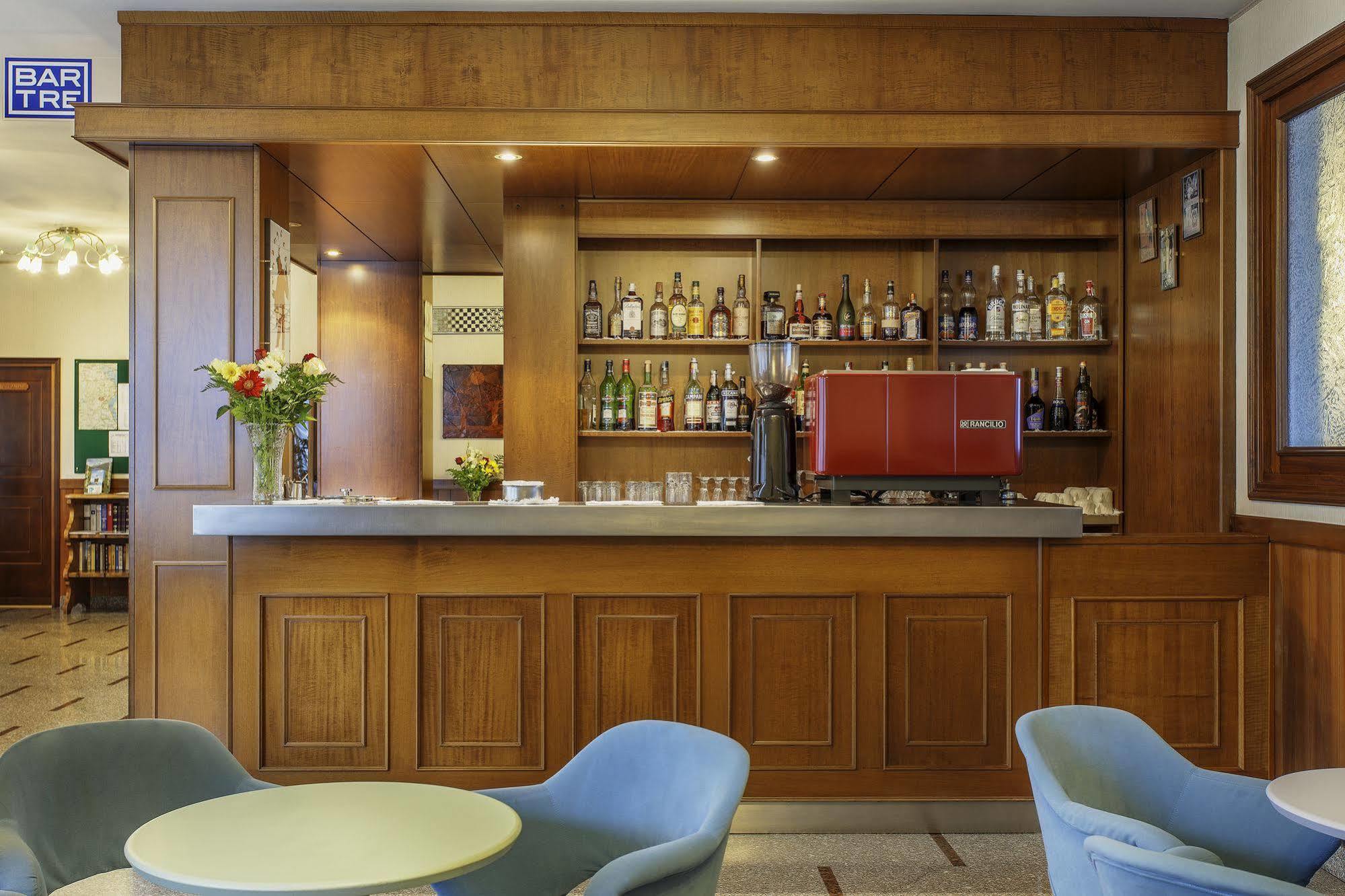 Nebbiuno Tre Laghi Hotel מראה חיצוני תמונה
